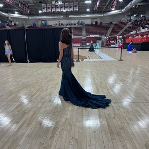 Jovani dress, worn 3 times for modeling.